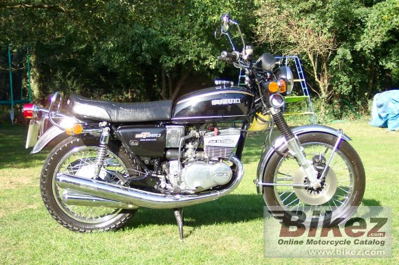 1976 Suzuki GT 380 photo